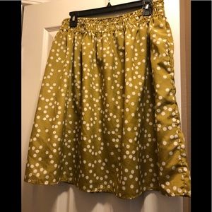 Woman’s Skirt Medium